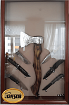 Витрина для сабель, шпаг и шашек, на мини-магнитах, 110 см x 50 см, вертикальная